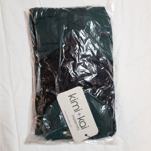 KIMI + KAI Faye Maternity Mock Neck Lace Top Black L - Picture 4 of 6